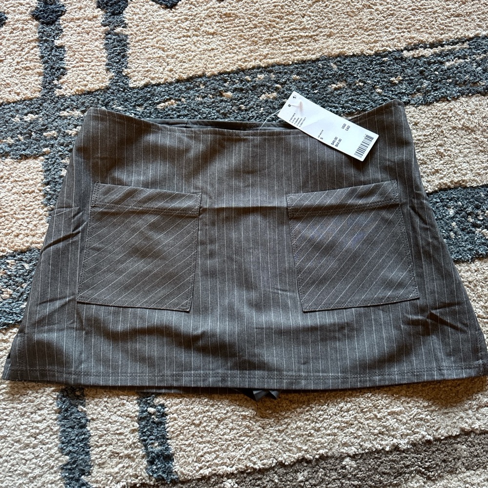 Urban Outfitters low rise Gray Pinstripe Skirt